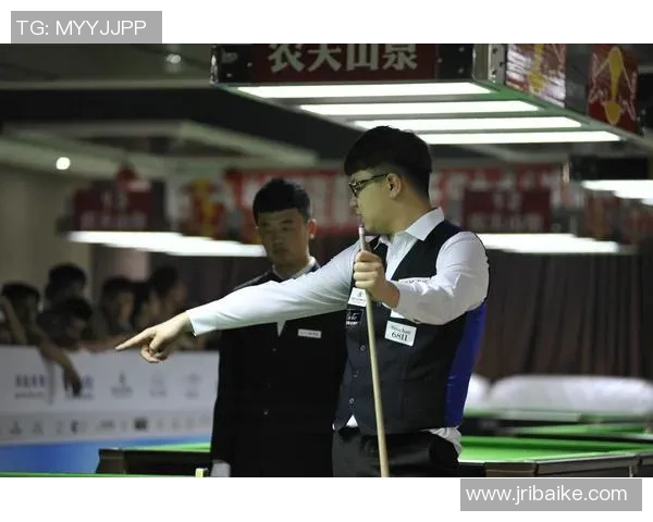 羽毛球场上的追梦旅程：杨娜的奋斗与成长故事